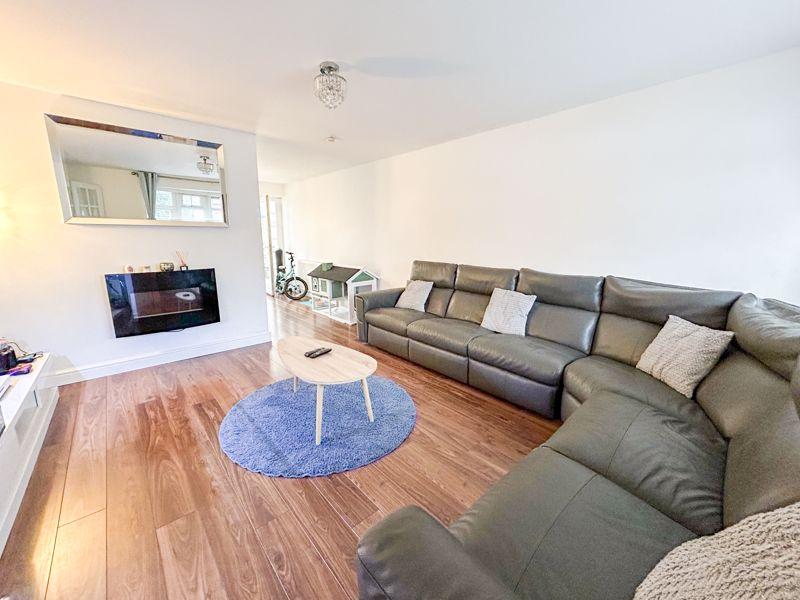 Sutton Oak Road, Sutton Coldfield, B73 6TR 3 bed terraced house for
