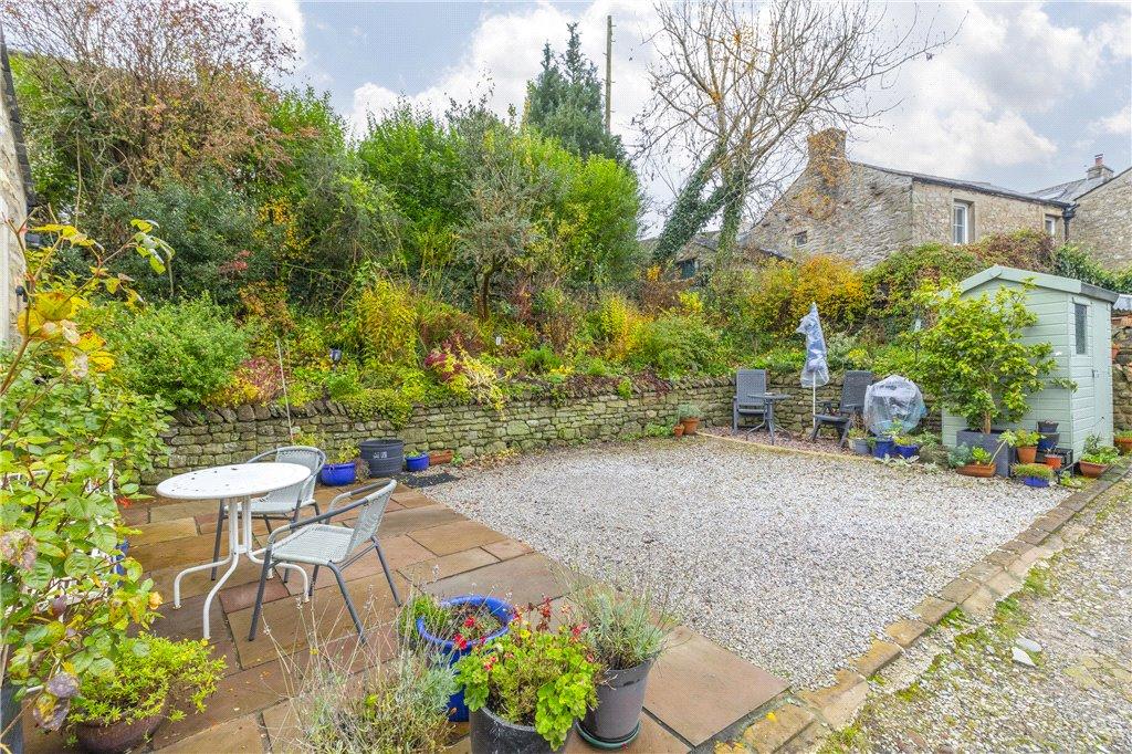 Garden &amp; Parking