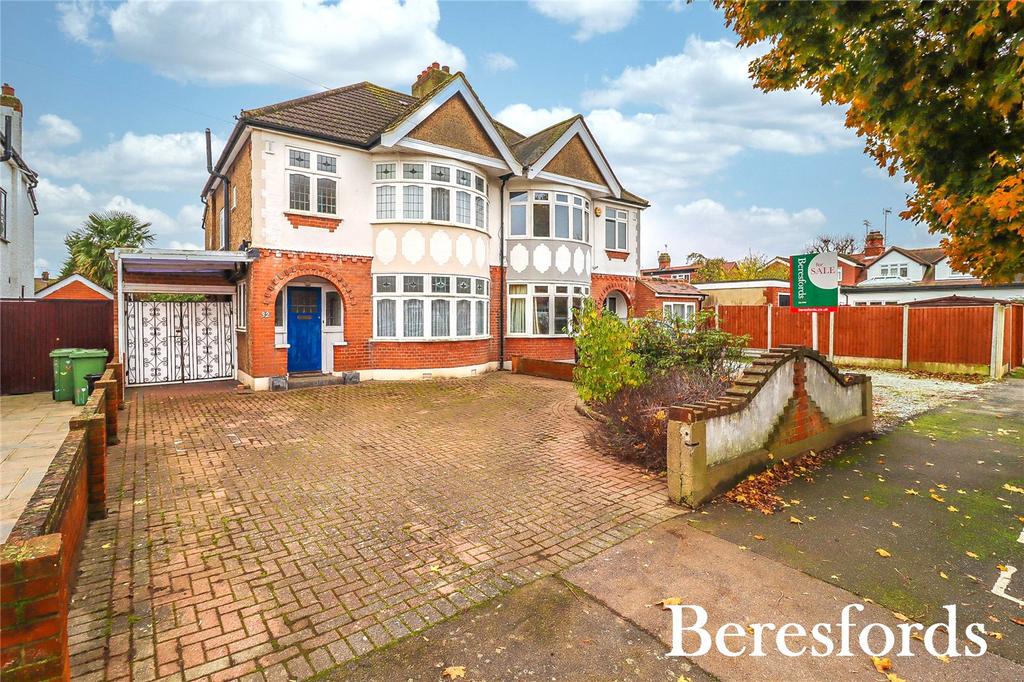 Coniston Avenue, Upminster, RM14 3 bed semidetached house for sale £