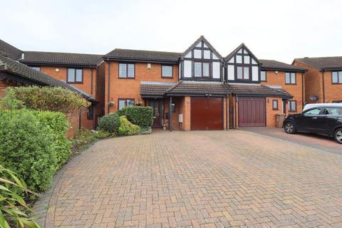 2 Warminster Close, Luton, LU2 8UJ