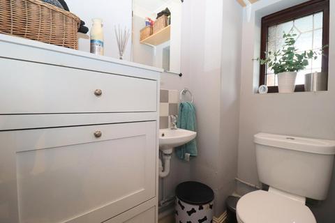 2 Warminster Close, Luton, LU2 8UJ