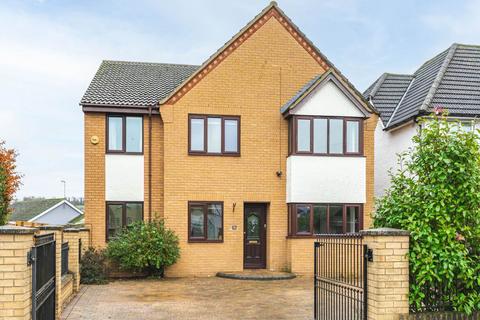5 bedroom detached house for sale - Melbourn Road , Royston,