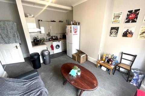 3 bedroom flat to rent - Seafield Road, Hove, East Sussex