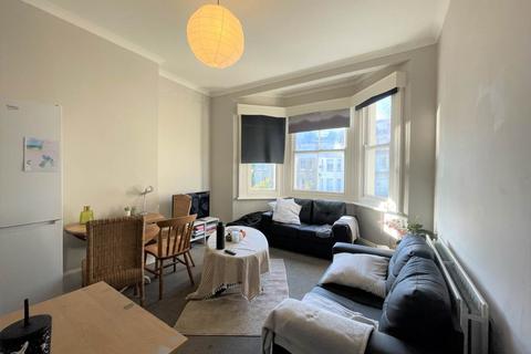 3 bedroom flat to rent - Seafield Road, Hove, East Sussex