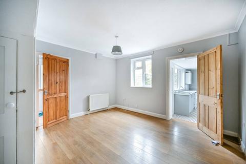 42 Albert Road, Kingston Upon Thames, KT1 3DH