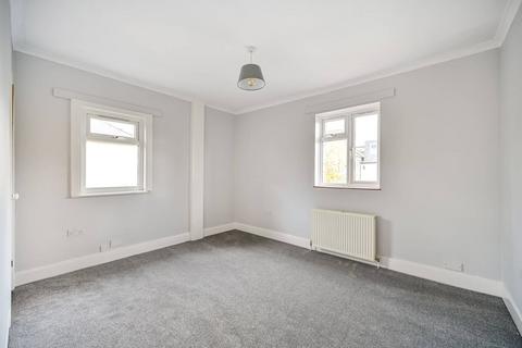 42 Albert Road, Kingston Upon Thames, KT1 3DH