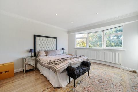 6 bedroom detached house for sale, Dorchester Gardens, London, NW11