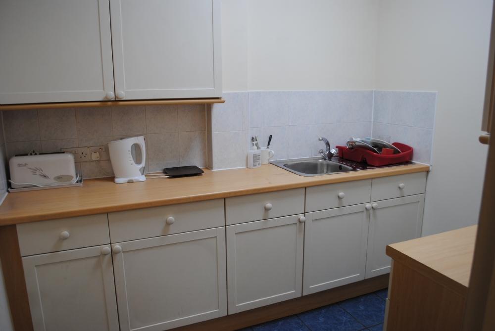 Fowler Road, Hainault Property to rent £550 pcm (£127 pw)