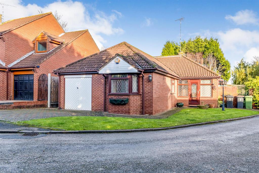 Lovell Close, Exhall, Coventry 2 bed detached bungalow for sale £300,000