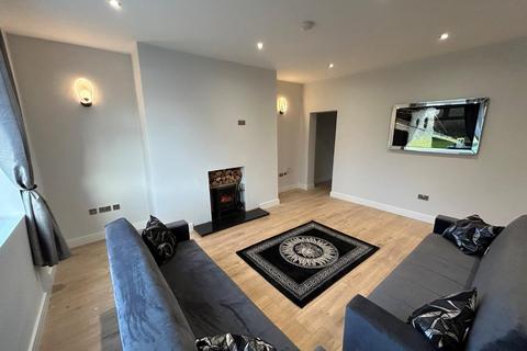 3 bedroom private hall to rent - 88-89, High Street South, Langley Moor, Durham