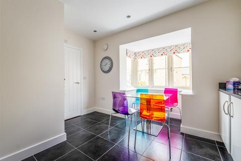 4 Brydges Close, Winchcombe, Cheltenham, GL54 5GE