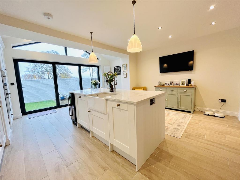 Dining Kitchen Area