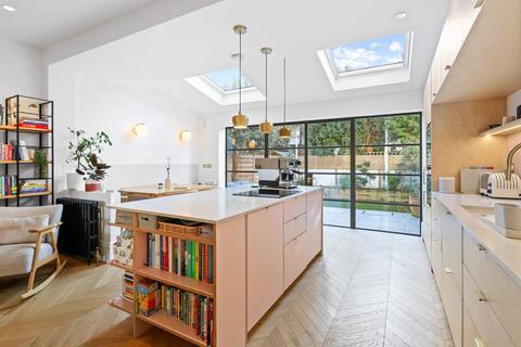 85 Mayfield Avenue, London, W13 9UT