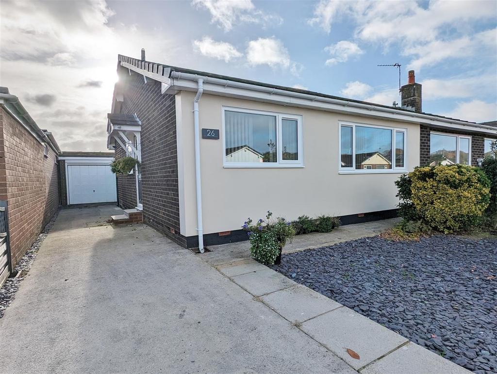 Long Acre Place, Lytham 2 bed semidetached bungalow for sale £305,000