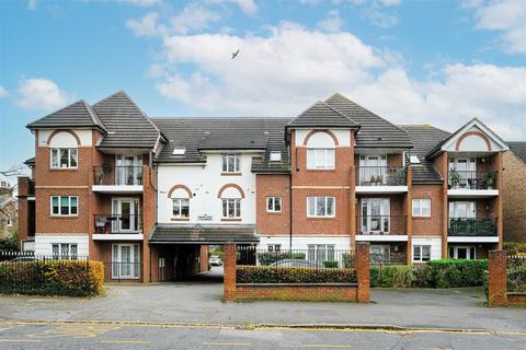 2 bedroom property for sale - Pineview Court, The Ridgeway, Chingford