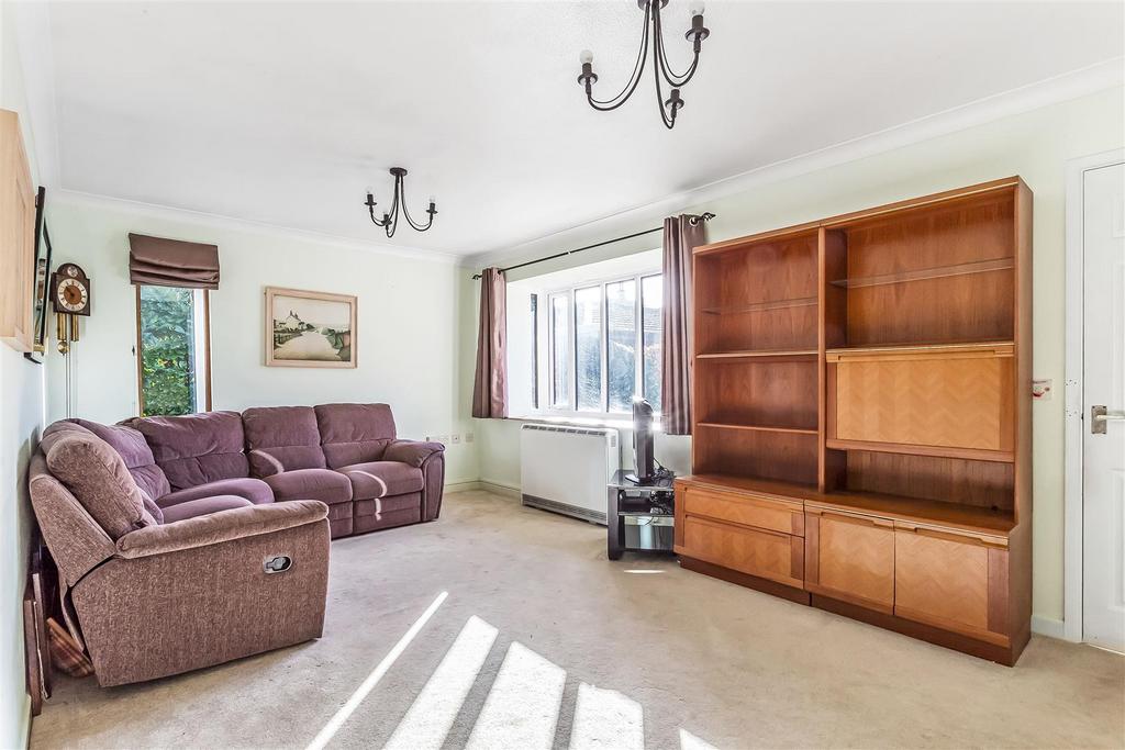 Oakmead Green, Epsom 2 bed detached bungalow for sale £425,000