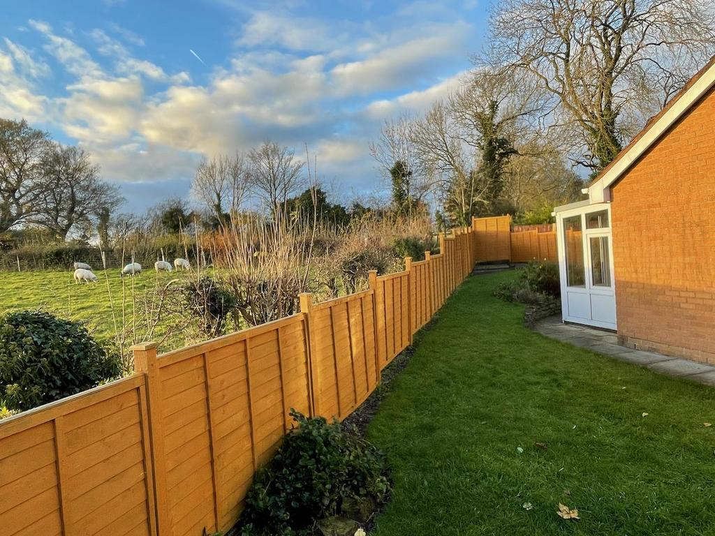 Keld Head Orchard, Kirkbymoorside, York 2 bed semidetached bungalow