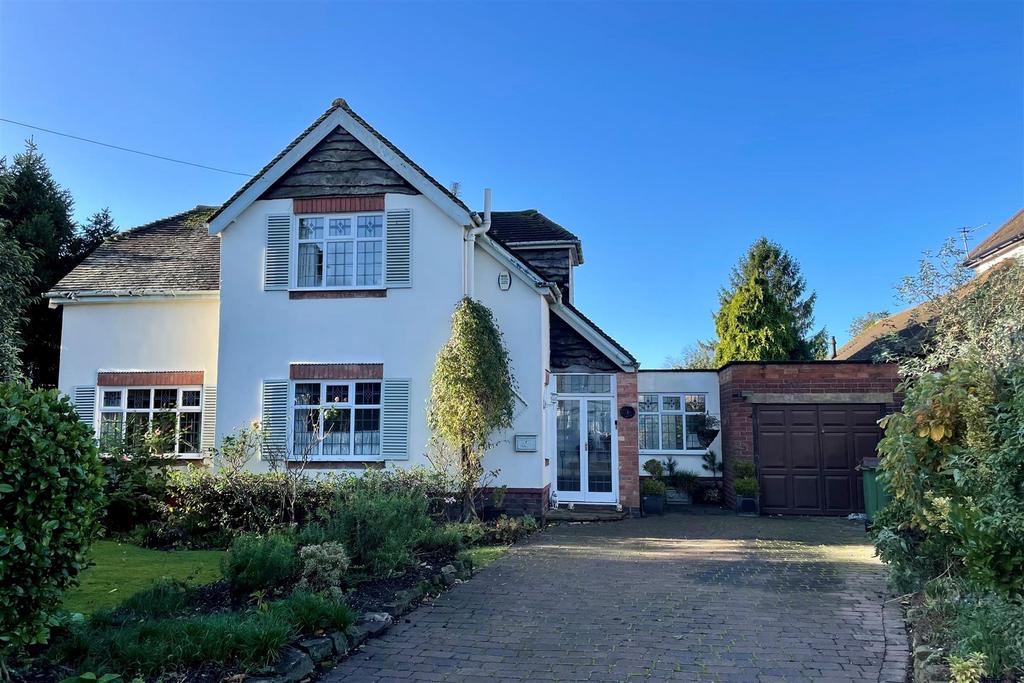 Oak Tree Crescent, Halesowen 3 bed detached house for sale £485,000
