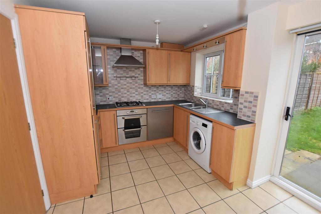 Calthwaite Drive, Brough 2 bed terraced house for sale £160,000