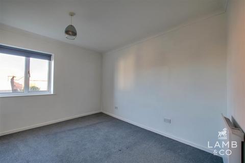 1 bedroom flat for sale, Weymouth Close, Clacton-On-Sea CO15