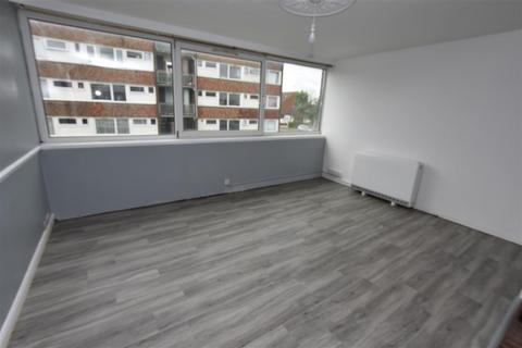 2 bedroom apartment for sale, Roseberry Avenue, Benfleet SS7