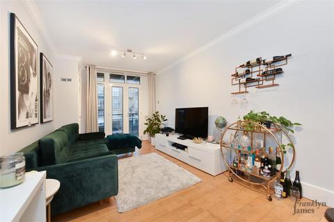 1 bedroom apartment for sale, Dunbar Wharf, Narrow Street, London, E14