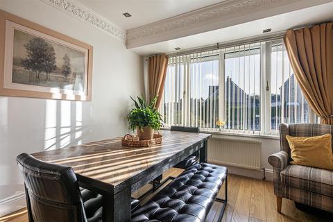 58 Melbourne Road, Stocksbridge, Sheffield, S36 1EF