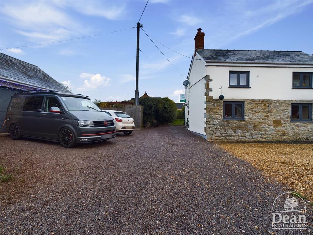 Cherry Tree Lane, Broadwell, Coleford 3 bed semidetached house for