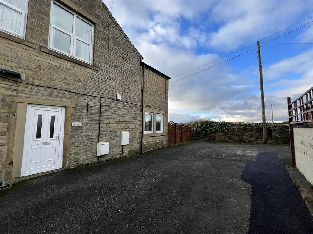 Catherine Slack, Bradford BD13 2 bed cottage for sale £135,000