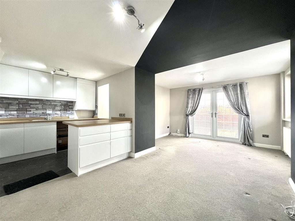 Catherine Slack, Bradford BD13 2 bed cottage for sale £135,000