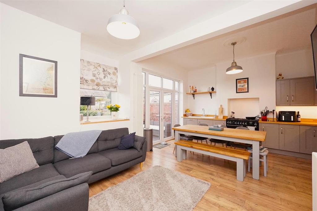 Carlton Avenue, BarrowInFurness 4 bed semidetached house for sale