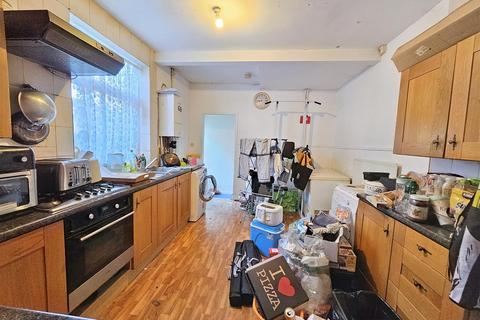4 bedroom terraced house for sale, Lincoln Street, Highfields