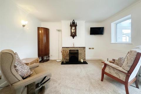 2 bedroom detached bungalow for sale - Dorchester Avenue, Hampton Magna, Warwick