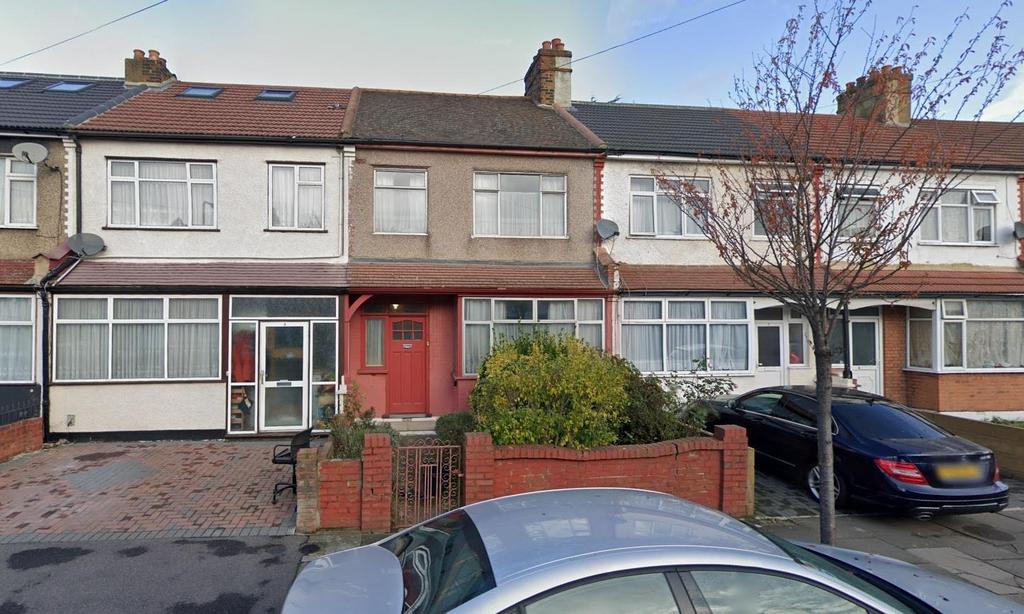 Lambourne Road, Ilford 3 bed terraced house for sale £415,000