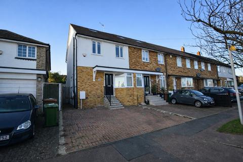 3 bedroom end of terrace house for sale, Highview Gardens, Potters Bar, EN6