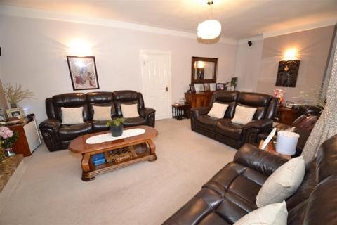 54 Windermere Road, Bradford, BD7 4RH