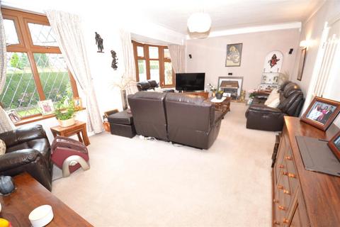 54 Windermere Road, Bradford, BD7 4RH