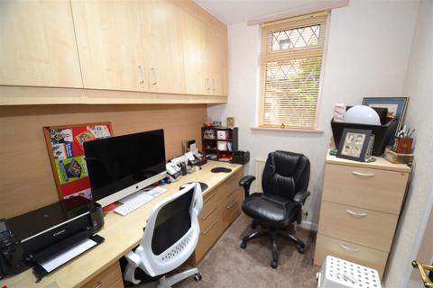 54 Windermere Road, Bradford, BD7 4RH