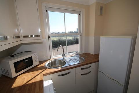 2 bedroom flat to rent - The Spires, Canterbury