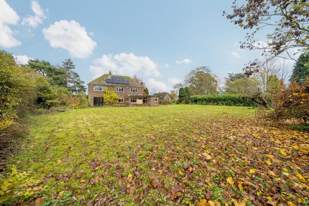 Kingsford Street, Mersham, Ashford TN25 4 bed detached house for sale