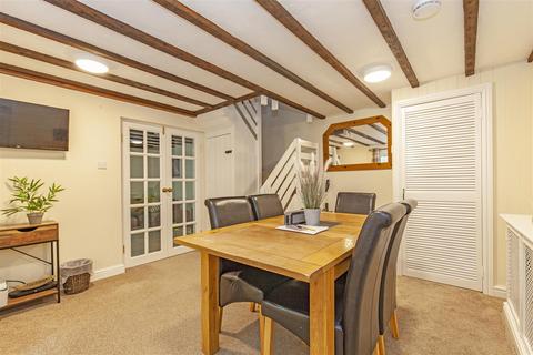 Greenlands Ashford Road, Bakewell, DE45 1GL