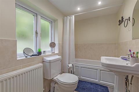 Greenlands Ashford Road, Bakewell, DE45 1GL