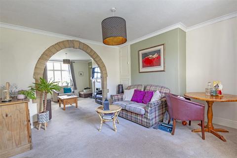 15 Calton View, Bakewell, DE45 1FN