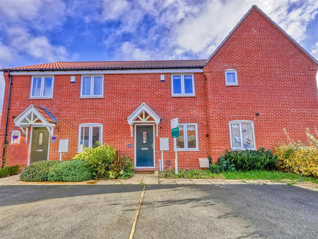 Caulfield Close, Chesterfield S41 2 bed townhouse for sale £185,000