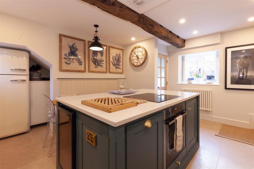 Kitchen - Dining Room 4.jpg