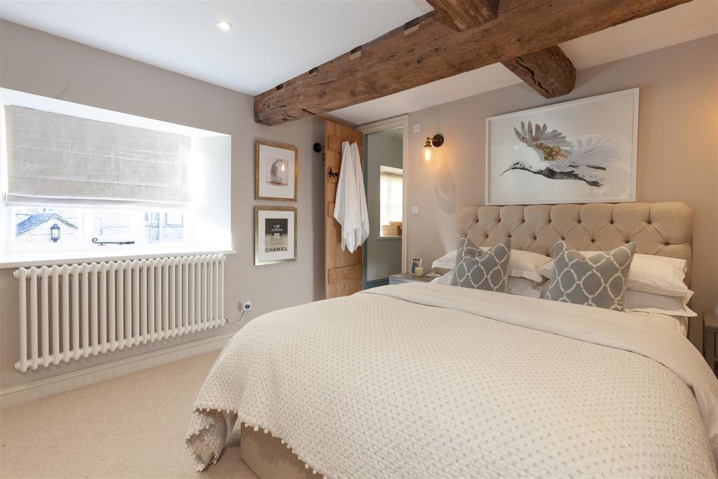Bedroom 2 1.jpg