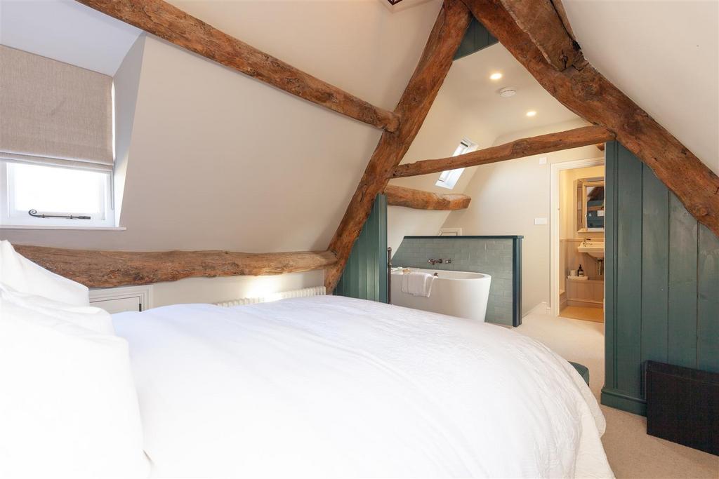 Master Bedroom 3.jpg