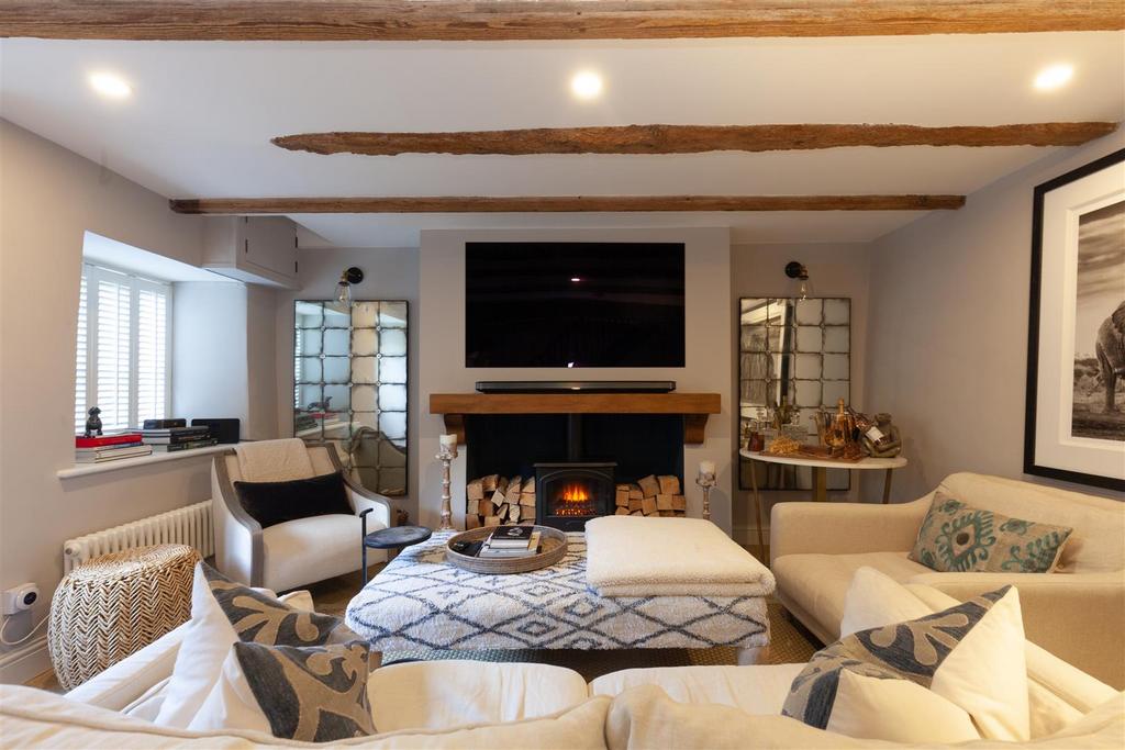 Sitting Room 5.jpg