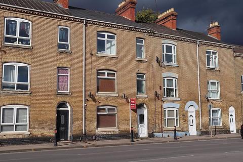 6 bedroom terraced house for sale, Successful HMO, Weedon Road
