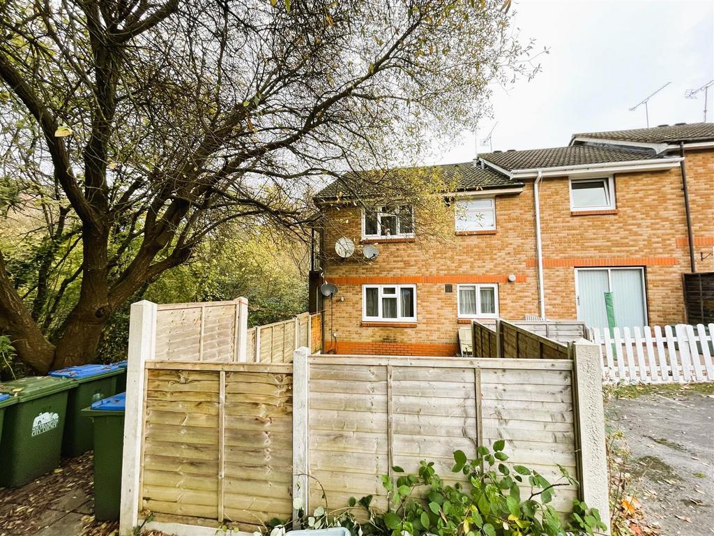 Springford Gardens, Southampton Studio £675 pcm (£156 pw)